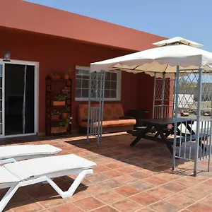 estudio-rural-la-rosa-herrera.hotelsfuerteventura.org/